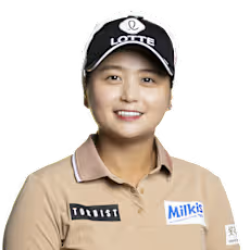 Hye-Jin Choi Headshot 2025.png
