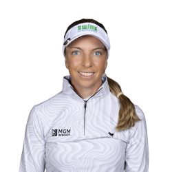 Sophia Popov Headshot 2025.png